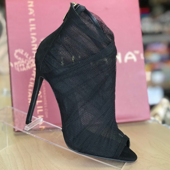 Liliana Black Heels - Picture 2 of 3